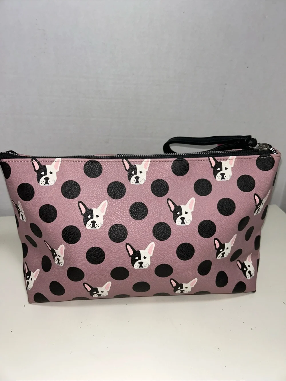 New Betsey Johnson Puppy Bulldog Zip Wristlet Cosmetic Bag HAS FLAWS